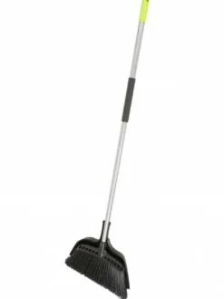 Globe Commercial Products Cleaning Tools Jumbo 16" Commercial Angle Broom With Dust Pan Combo