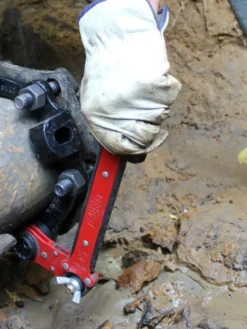 Pipe Tools Reed L2N1ADJ Thru-Bolt 2-In-1 Dual Socket Adjustable Ratchet Wrench